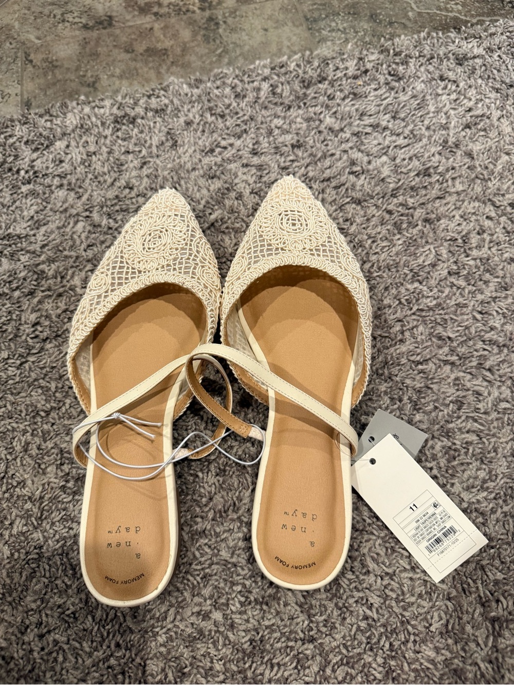 🐻A New Day Women's Vienna Flats in light taupe